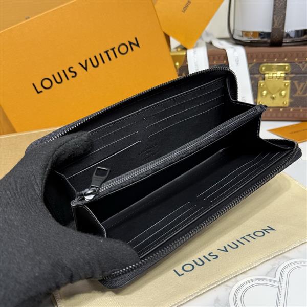 2026122105448118 310